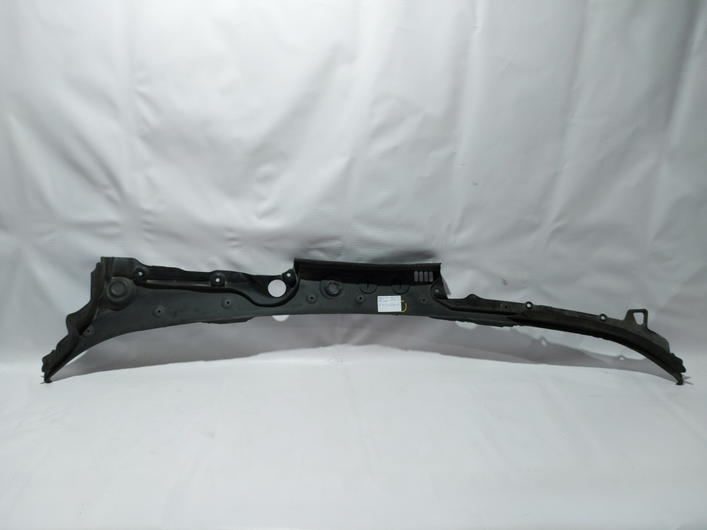 5 series Водосток под лобовое стекло BMW 5 series 2011-2016 51717203124 BMW 5 series 11