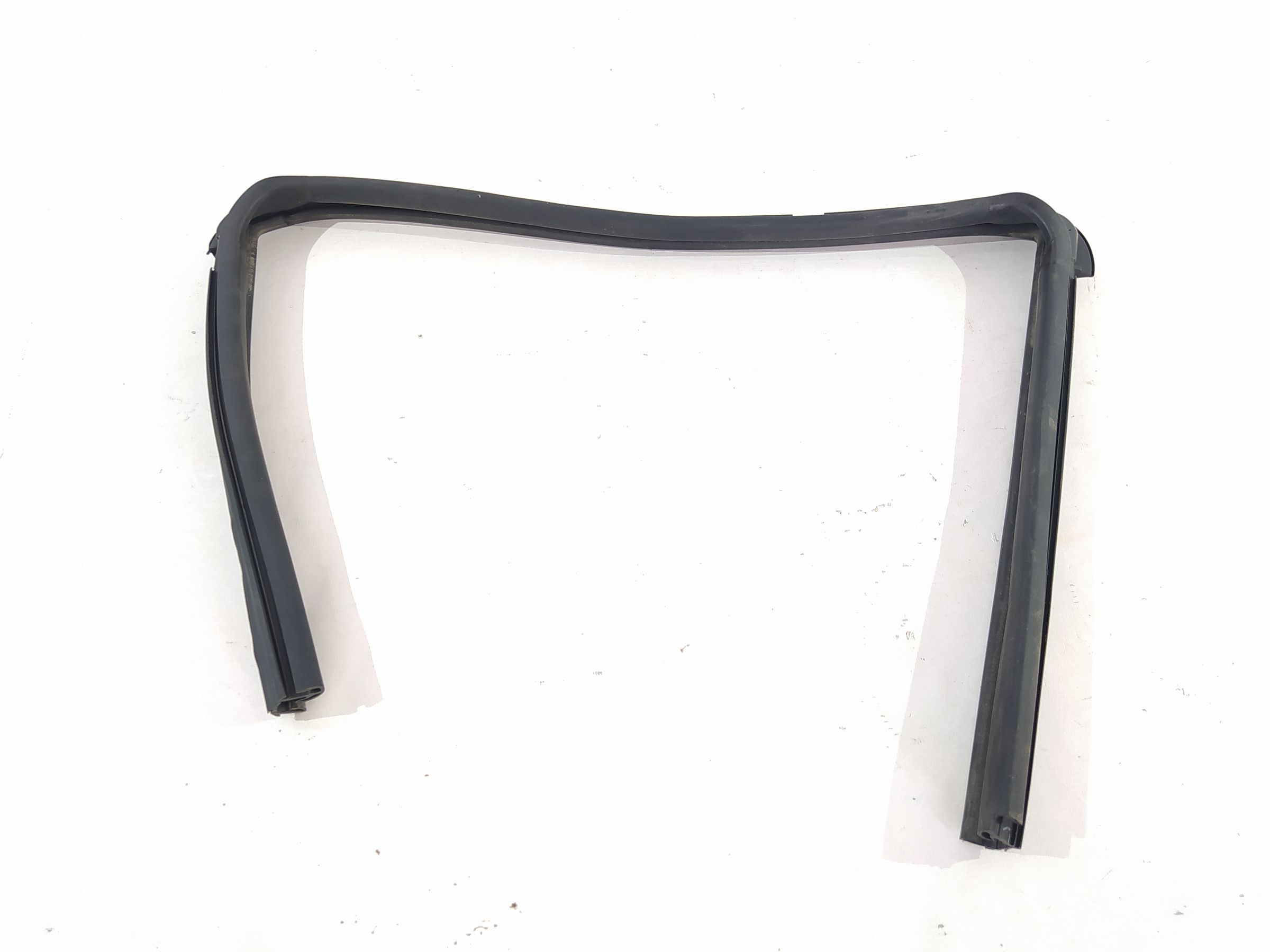 Versa note. Уплотнитель стекла двери задней левой Nissan Versa Note 2014-2019 823313WC0A Nissan Versa Note