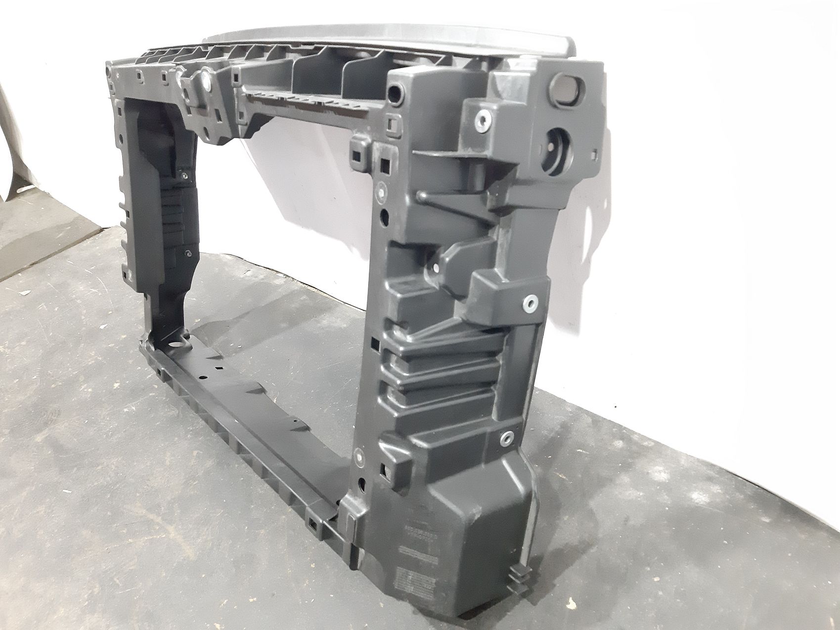  Передняя панель (телевизор) Volkswagen Passat B8 `16-19 Volkswagen Passat B8 13