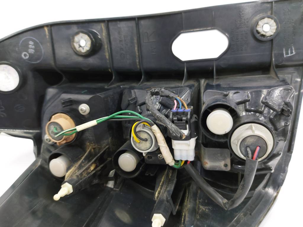 Forester Ліхтар задній правий Subaru Forester 2009-2013 84912SC121 Subaru Forester 8