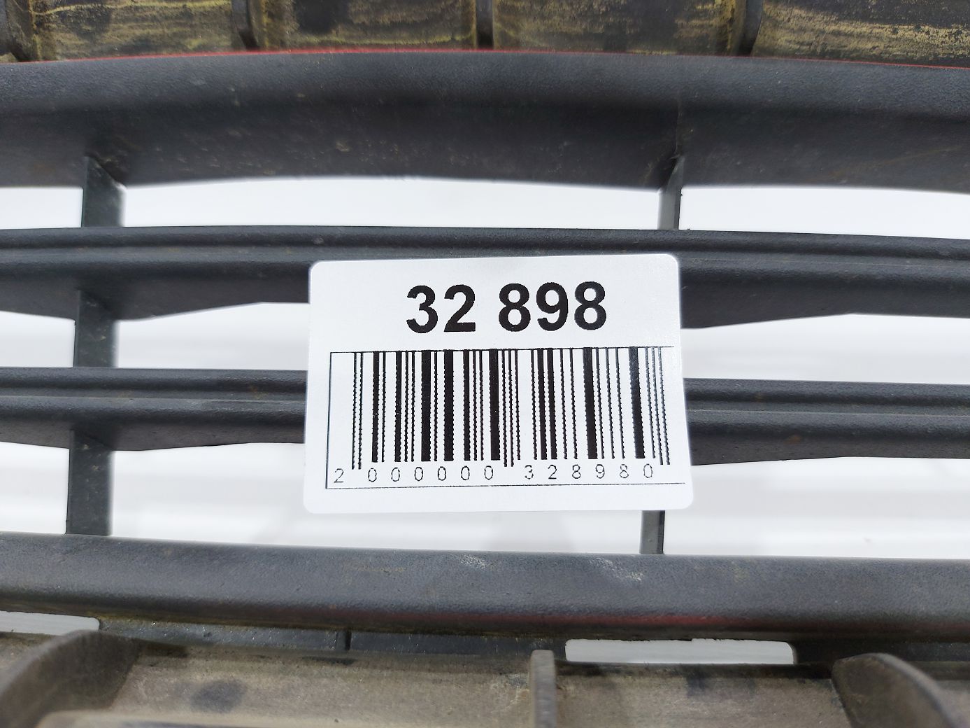 Fiesta sedan Решітка радіатора нижня Ford Fiesta sedan 2014-2019 D2BZ17K945BC Ford Fiesta sedan 5