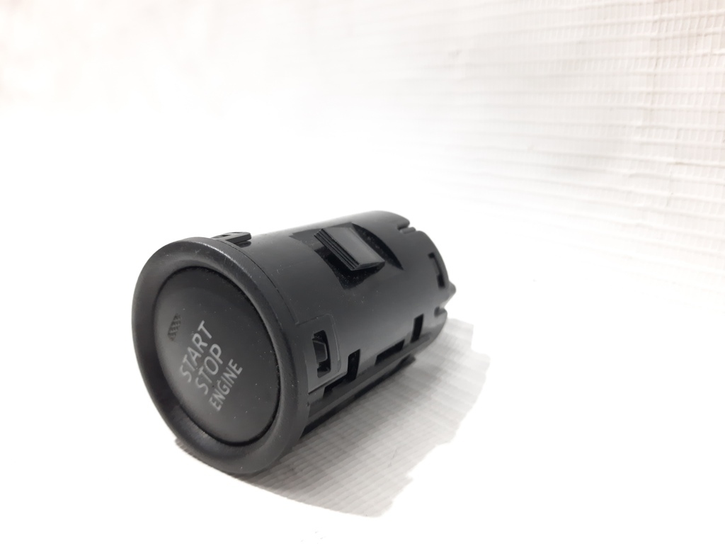 3 Кнопка старт-стоп Mazda 3 2014-2019 BJS7663S0 Mazda 3 7