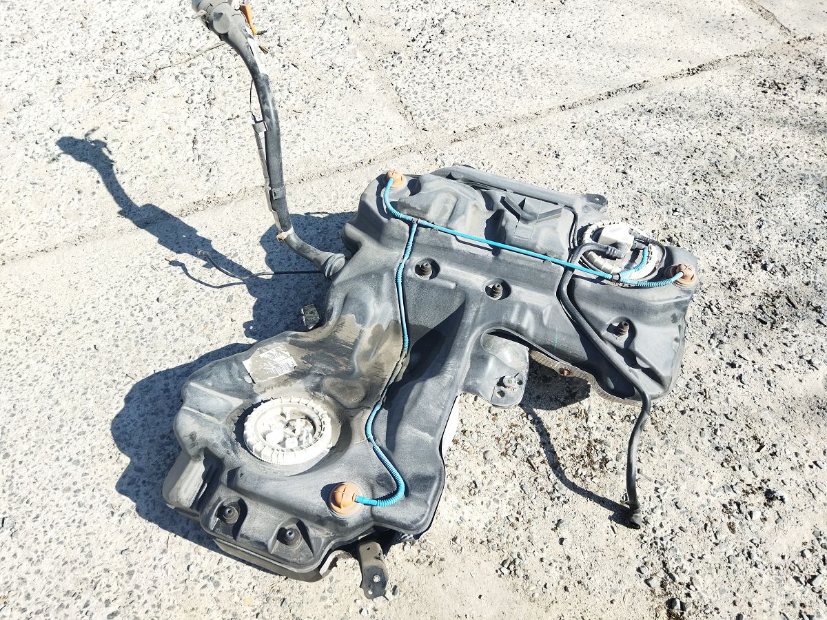 A4. Топливный бак Audi A4 2013-2016 8K0201055AF Audi A4