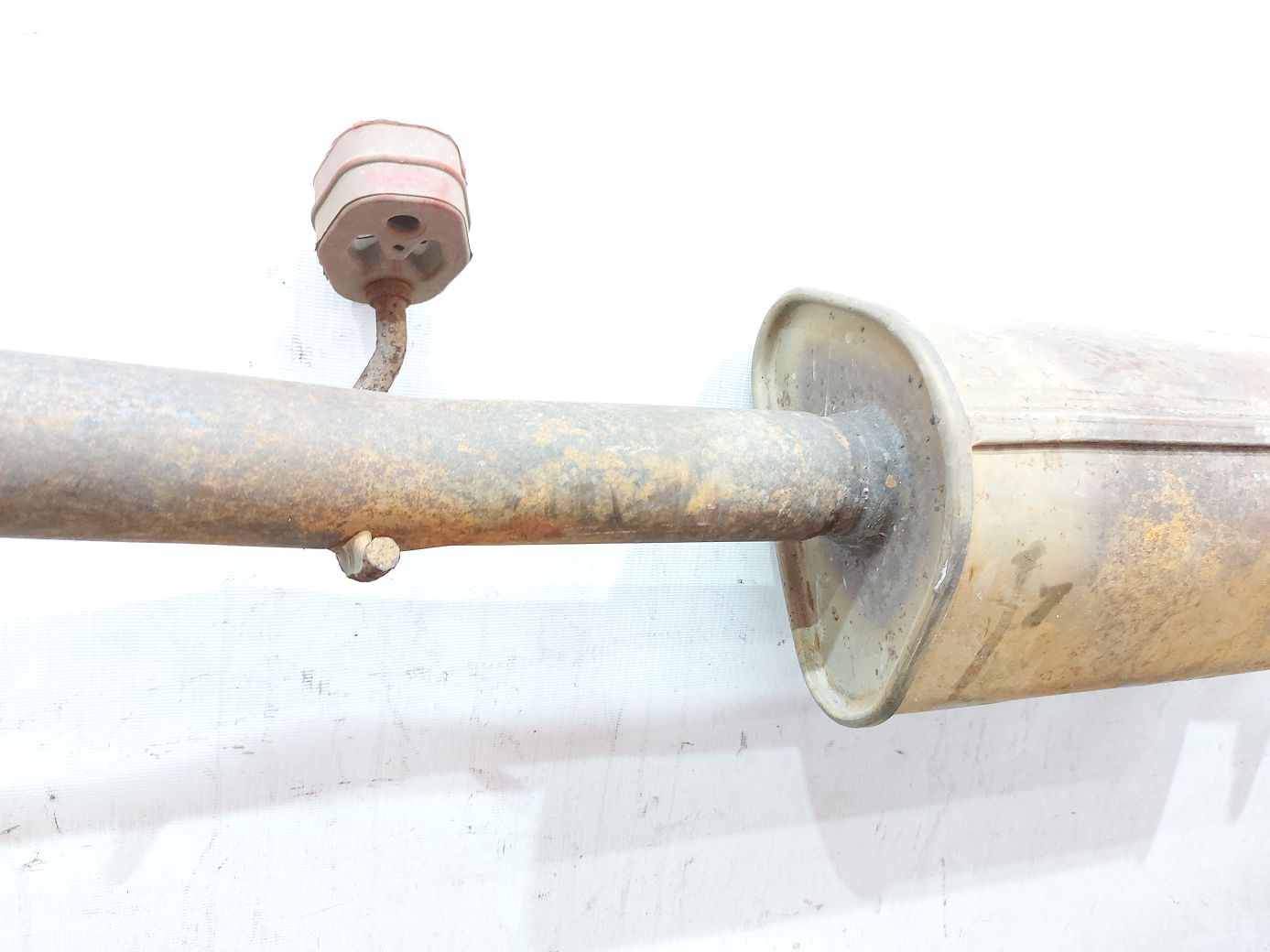 Fiesta sedan Выхлопной глушитель Ford Fiesta sedan 2011-2017 BE8Z5230C Ford Fiesta sedan 4