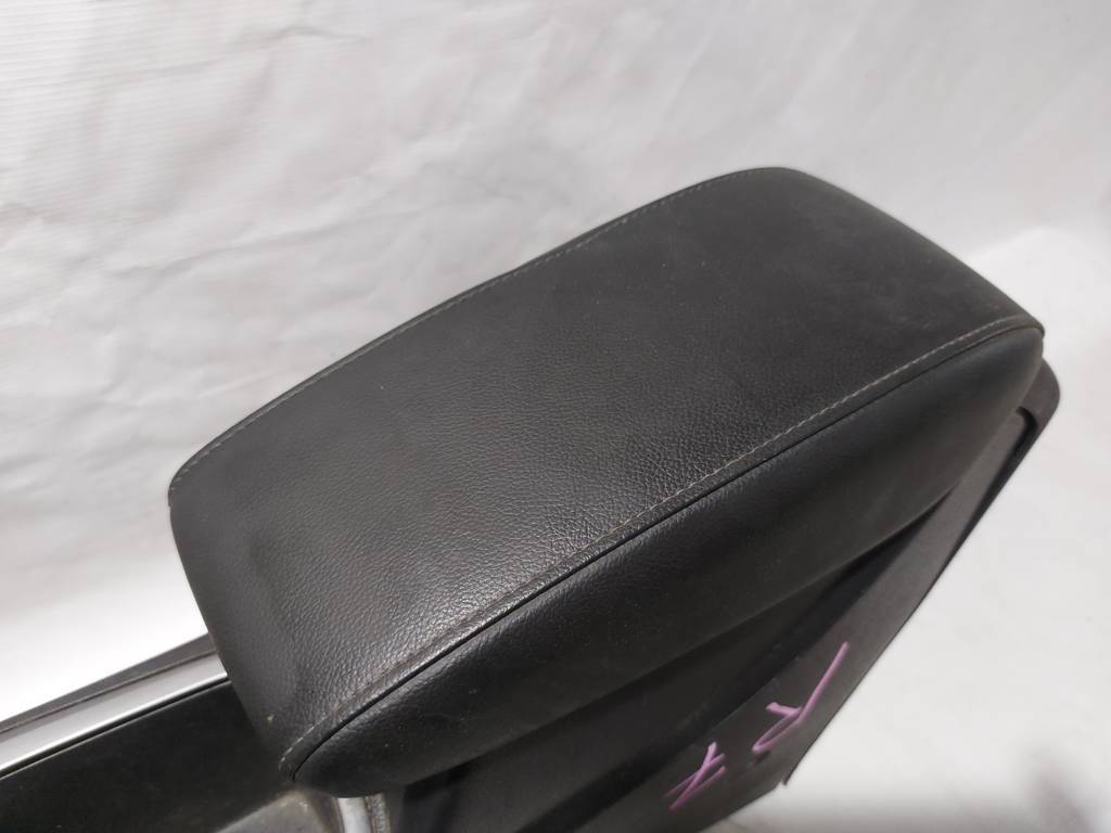 Cruze Консоль центральна Chevrolet Cruze 2016-2017 84037808 Chevrolet Cruze 14 Cruze Консоль центральна Chevrolet Cruze 2016-2017 84037808 Chevrolet Cruze 14