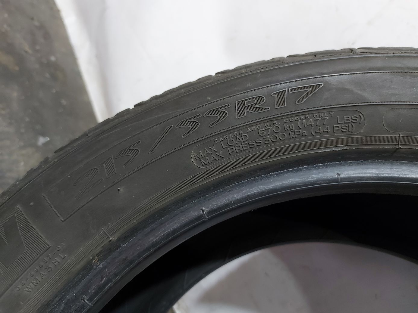  Резина Mishlen 215/55R17 2