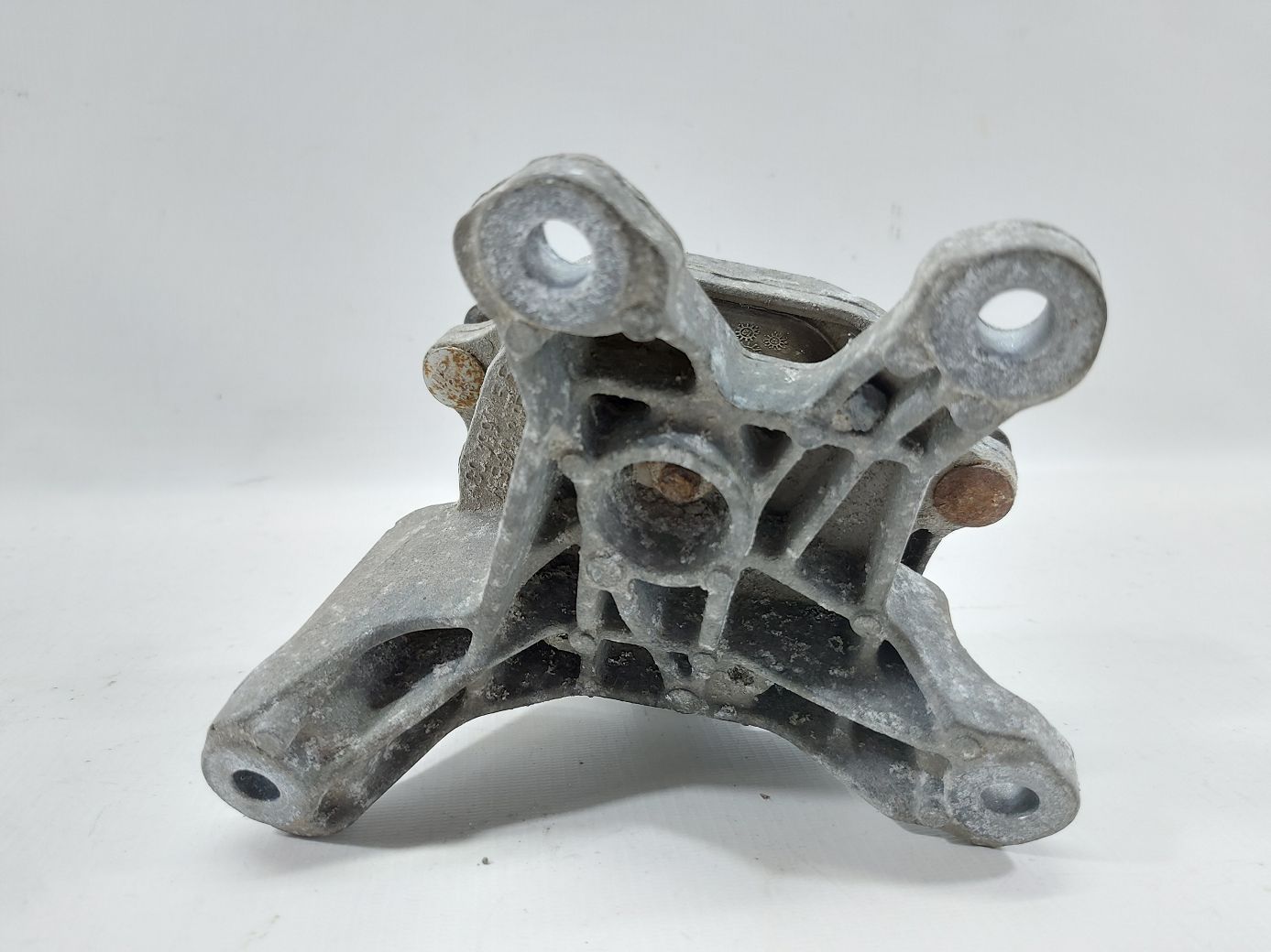 A4 Подушка АКПП Audi A4 2013-2016 8K0399151BD Audi A4 2 A4 Подушка АКПП Audi A4 2013-2016 8K0399151BD Audi A4 2