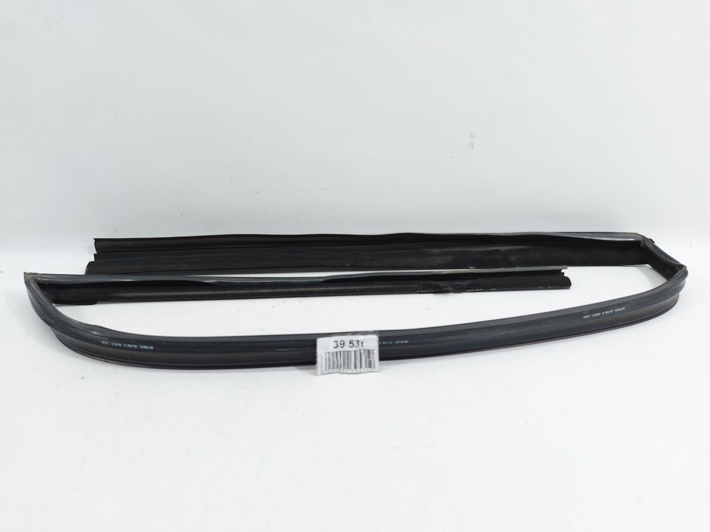 7 series Напрямна гумка скла дверей передньої лівої BMW 7 2009-2015 51337178009 BMW 7 1 7 series Напрямна гумка скла дверей передньої лівої BMW 7 2009-2015 51337178009 BMW 7 1