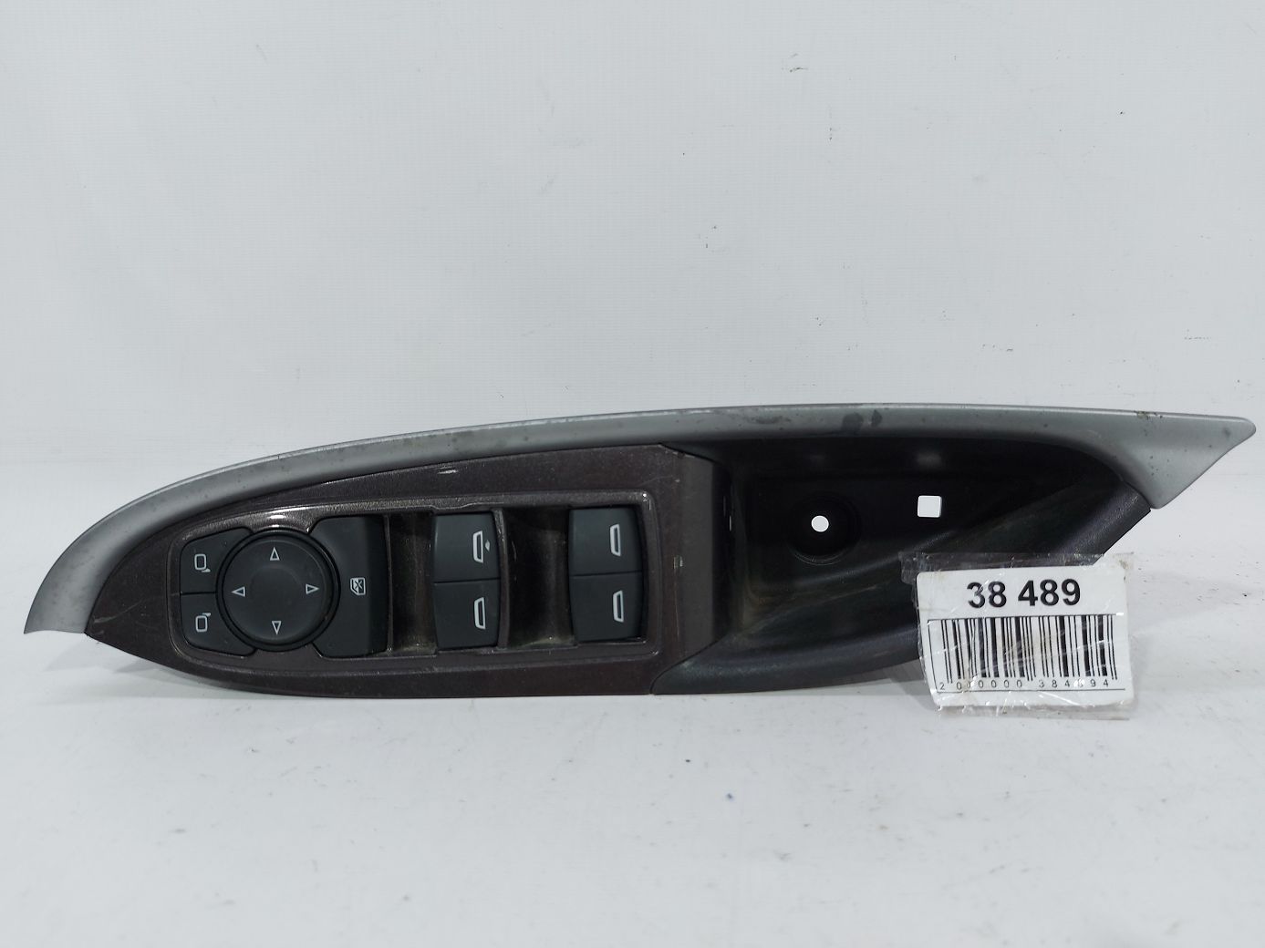 Malibu. Кнопки керування склопідйомником двері передньої лівої Chevrolet Malibu 2018 84493838 Chevrolet Malibu