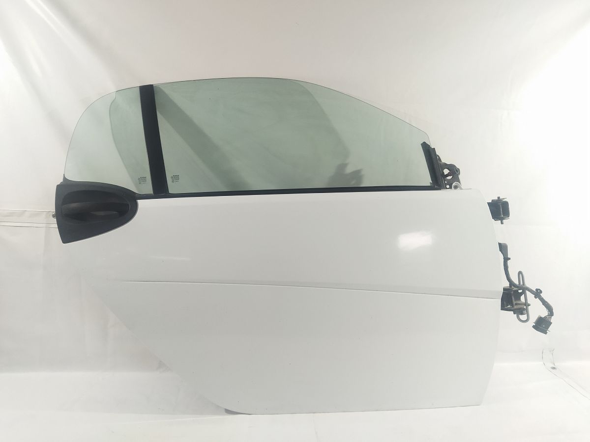 Fortwo. Дверь передняя правая Smart Fortwo 2008-2016 4517210200 Smart Fortwo