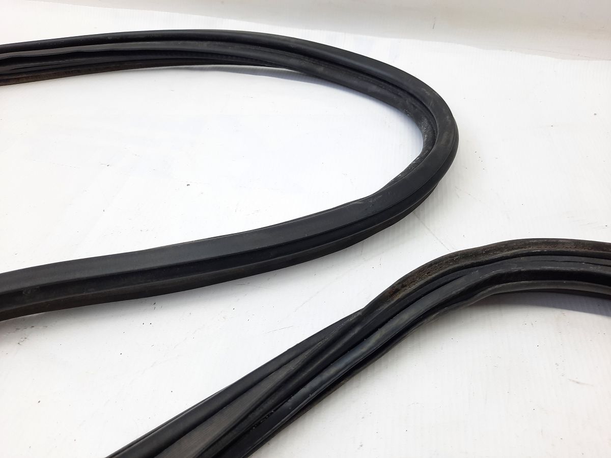 Insight Уплотнительная резинка проёма багажного отделения Honda Insight 2010-2014 74440TM8A01 Honda Insight 3