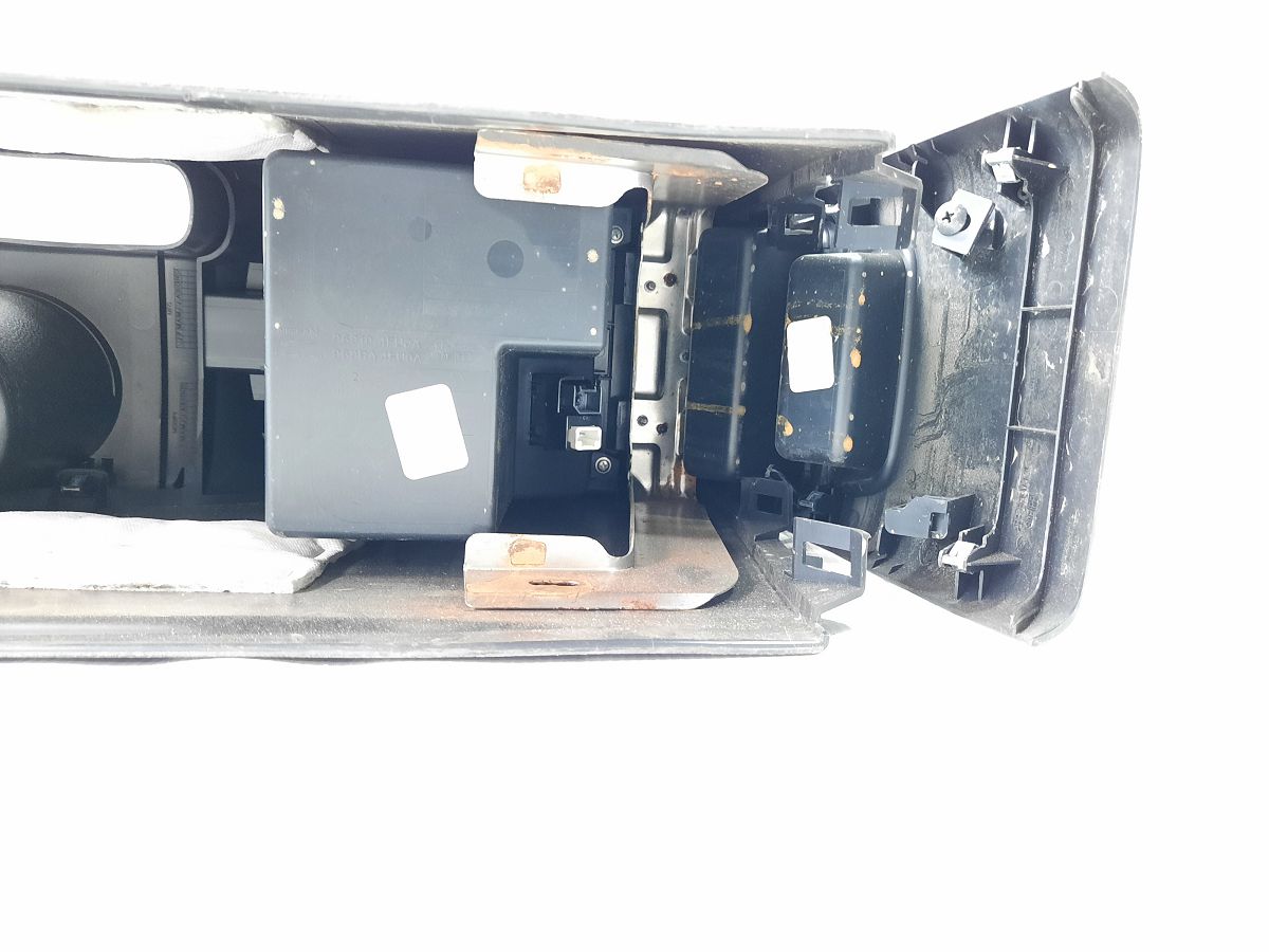 Sentra Консоль центральная Nissan Sentra 2017-2019 969114FU0A Nissan Sentra 10