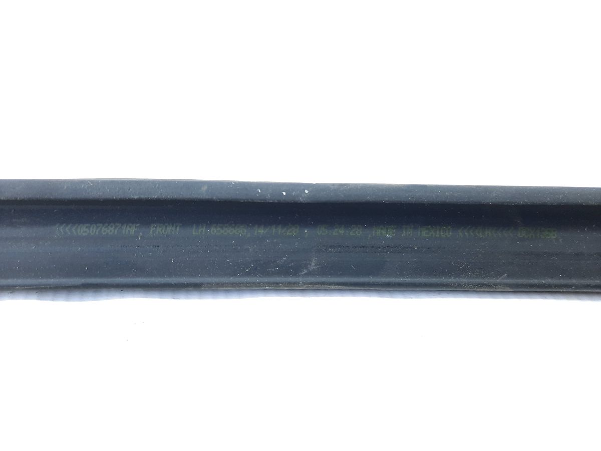 Journey Направляющая резинка стекла двери передней левой Dodge Journey 2009-2020 5076871AF Dodge Journey 3