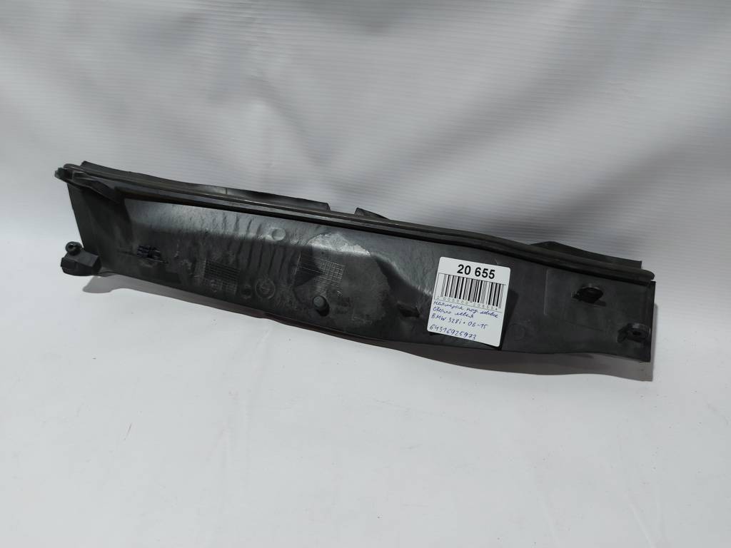 328i xdrive. Накладка під лобове скло ліва BMW 328i xDrive 2006-2015 64316925973 BMW 328i xDrive