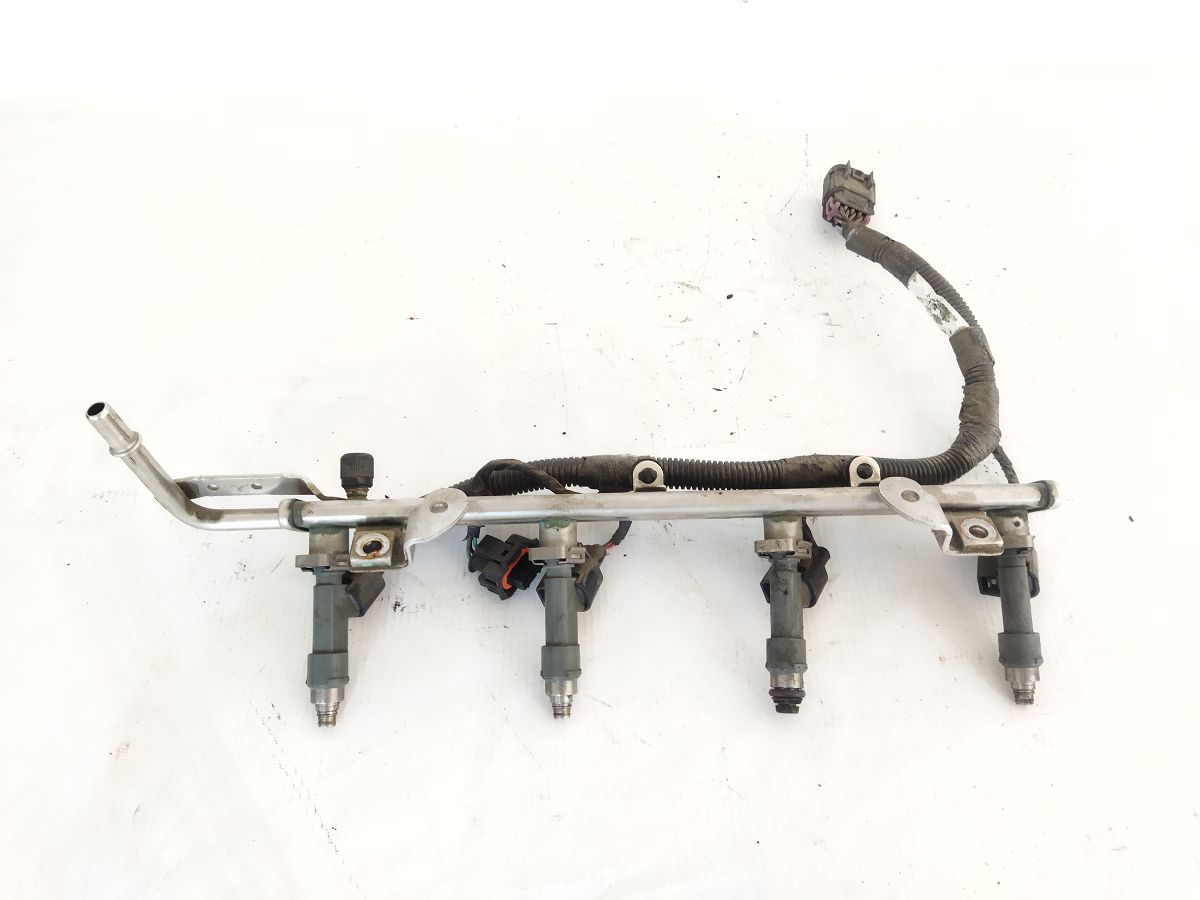 Hhr Топливная рампа с форсунками Chevrolet HHR 2007-2011 12613162 Chevrolet HHR 6