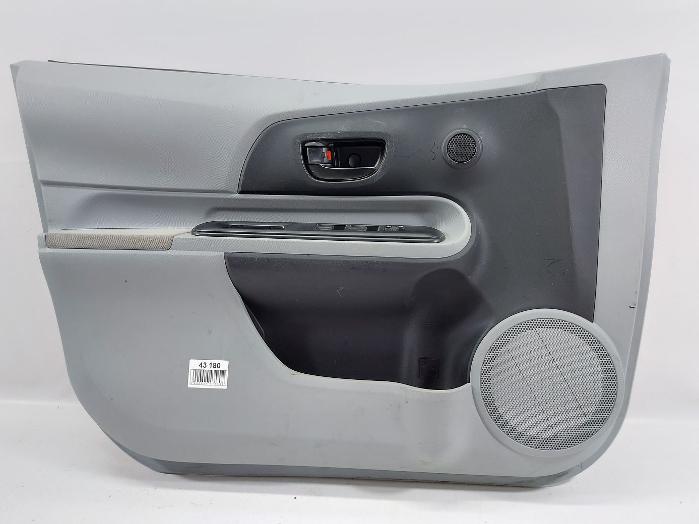 Prius. Карта дверей передньої лівої (сіра) Toyota Prius 2012-2014 676205CL60B0 Toyota Prius