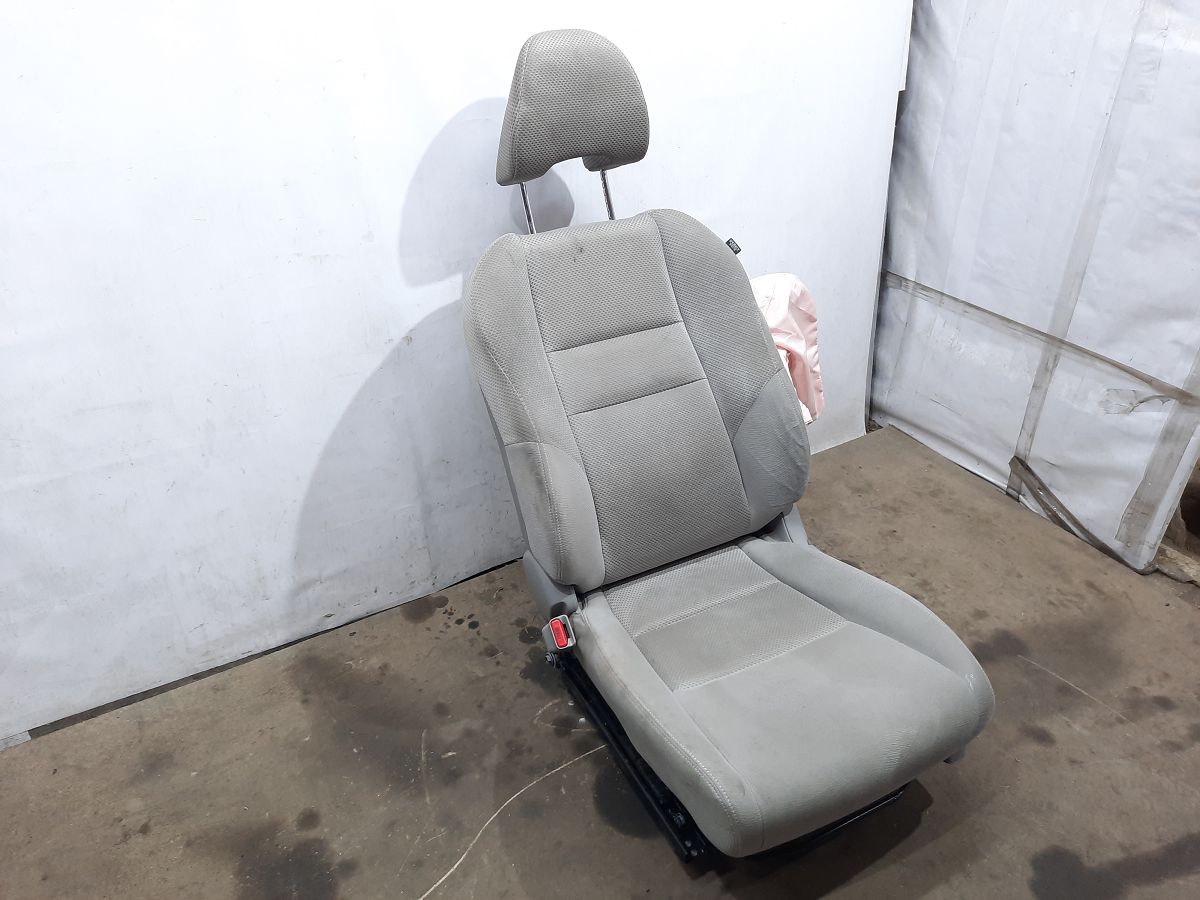 Insight Сидение водителя Honda Insight 2010-2014 81526TM8A02 Honda Insight 2