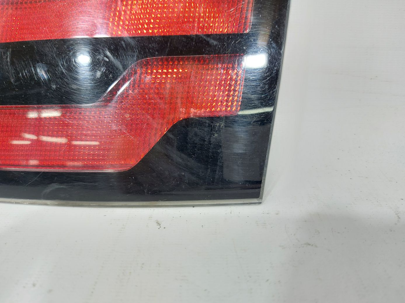 Volt Ліхтар кришки багажника правий Chevrolet Volt 2011-2015 23170360 Chevrolet Volt 2