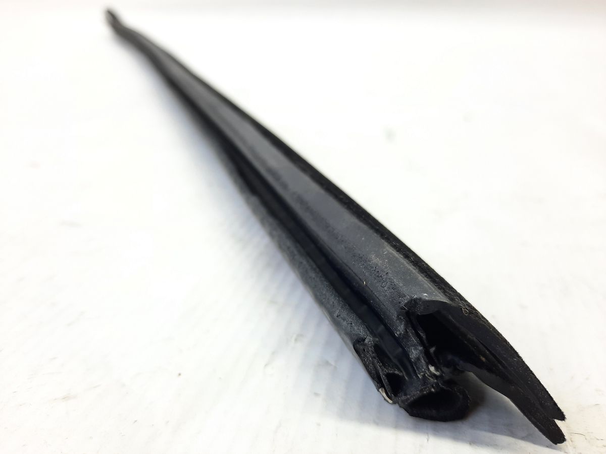 Malibu Уплотнитель стекла двери передней левой внутренний Chevrolet Malibu 2013-2016 23335835 Chevrolet Malibu 2