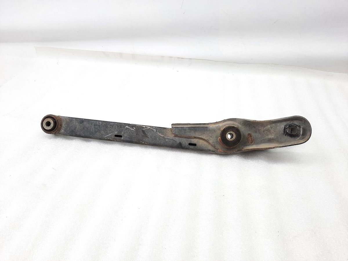 Dart Важіль задній лівий/правий нижній Dodge Dart 2013-2019 68080590AE Dodge Dart 4