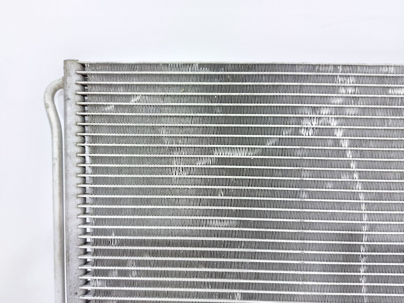 Volt Радіатор кондиціонера Chevrolet Volt 2011-2015 20842140 Chevrolet Volt 2 Volt Радіатор кондиціонера Chevrolet Volt 2011-2015 20842140 Chevrolet Volt 2