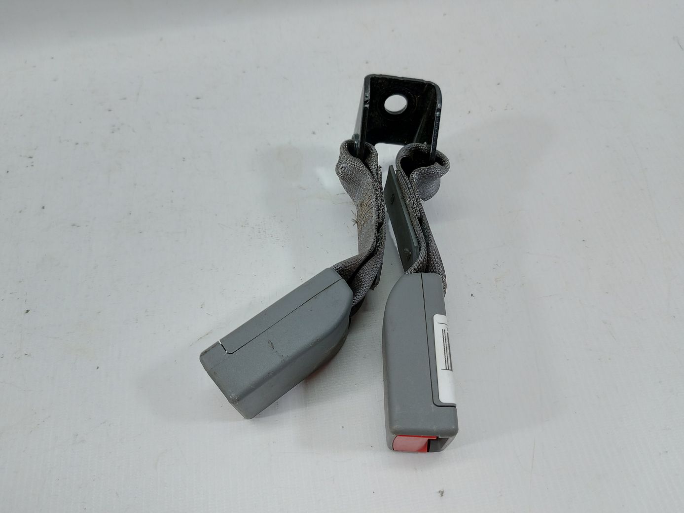 Malibu Замки ременів безпеки задні Chevrolet Malibu 2013-2015 19331761 Chevrolet Malibu 2