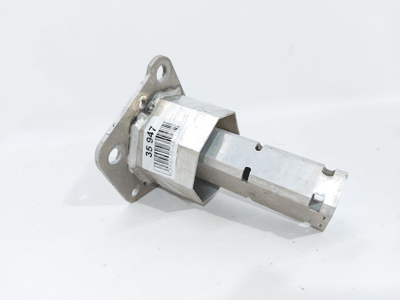 Dart. Кронштейн усилителя переднего левый Dodge Dart 2014-2016 68187811AB Dodge Dart