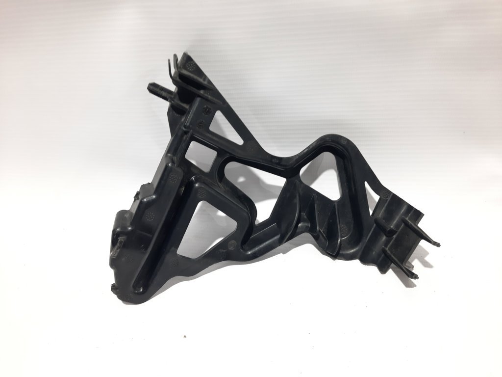 7 series Кронштейн лівого крила верхній BMW 7 2012 18022910 BMW 7 2