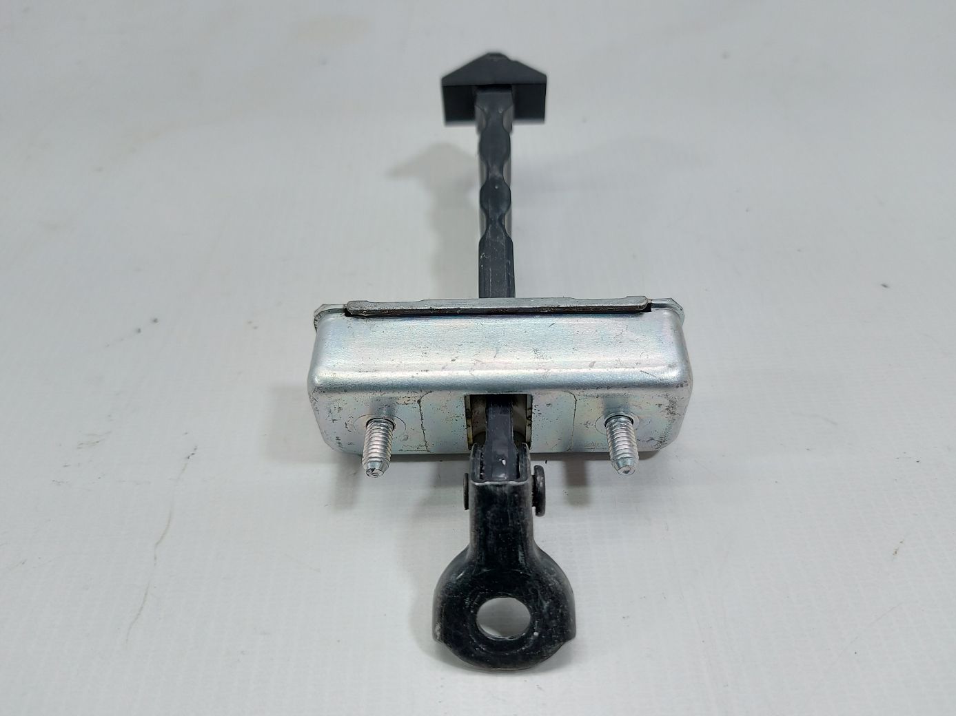 6 Обмежувач дверей передньої правої Mazda 6 2014-2017 GHP958270 Mazda 6 3