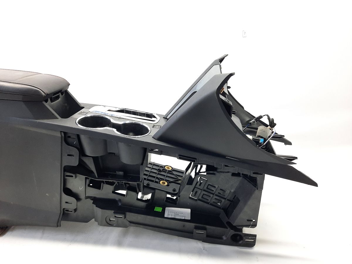 Equinox Консоль центральная Chevrolet Equinox 2015 23216797 Chevrolet Equinox 3