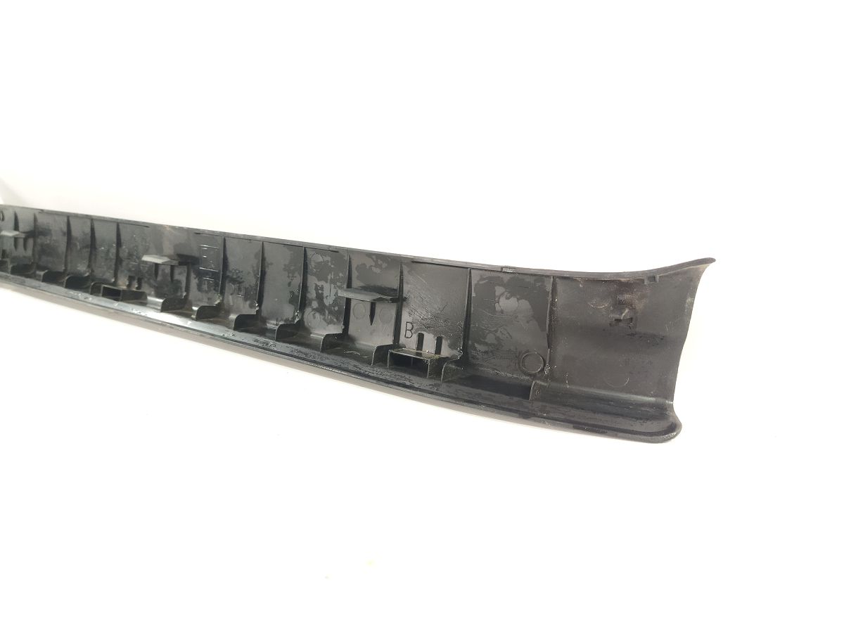 Forester Накладка порога передня права Subaru Forester 2014-2018 94060FJ040VH Subaru Forester 6