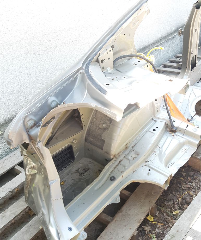 Товары с дефектами Четверть задняя левая (дефект) BMW 328i xDrive 2006-2012 41217145095 BMW 328i xDrive 6 Товары с дефектами Четверть задняя левая (дефект) BMW 328i xDrive 2006-2012 41217145095 BMW 328i xDrive 6
