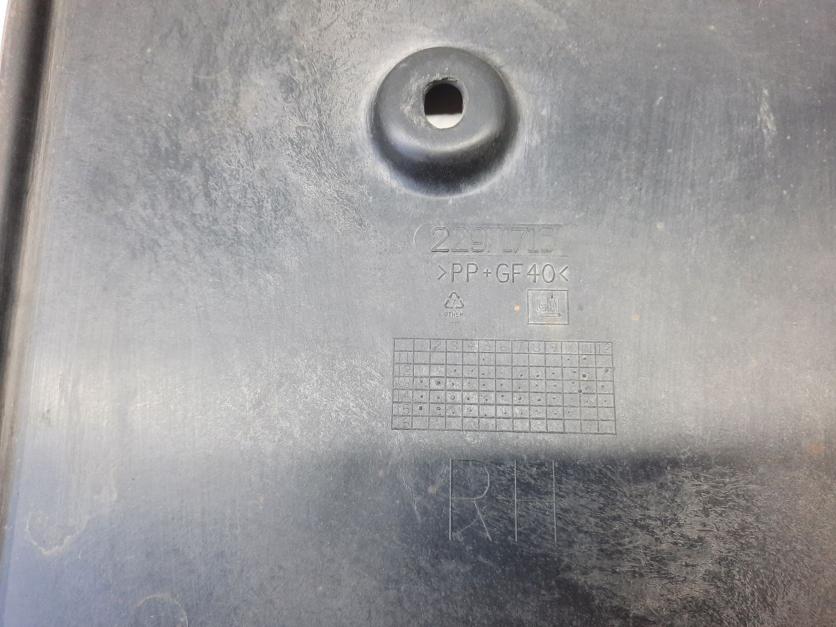 Ats Захист днища задній правий Cadillac ATS 2016 22971716 Cadillac ATS 2