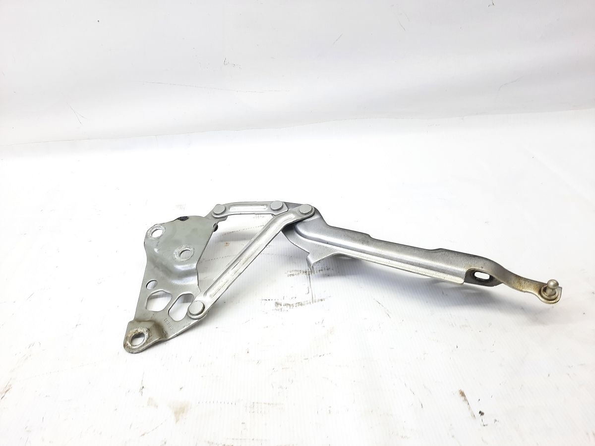 Ats Петля капота права Cadillac ATS 2013-2019 22868253 Cadillac ATS 7