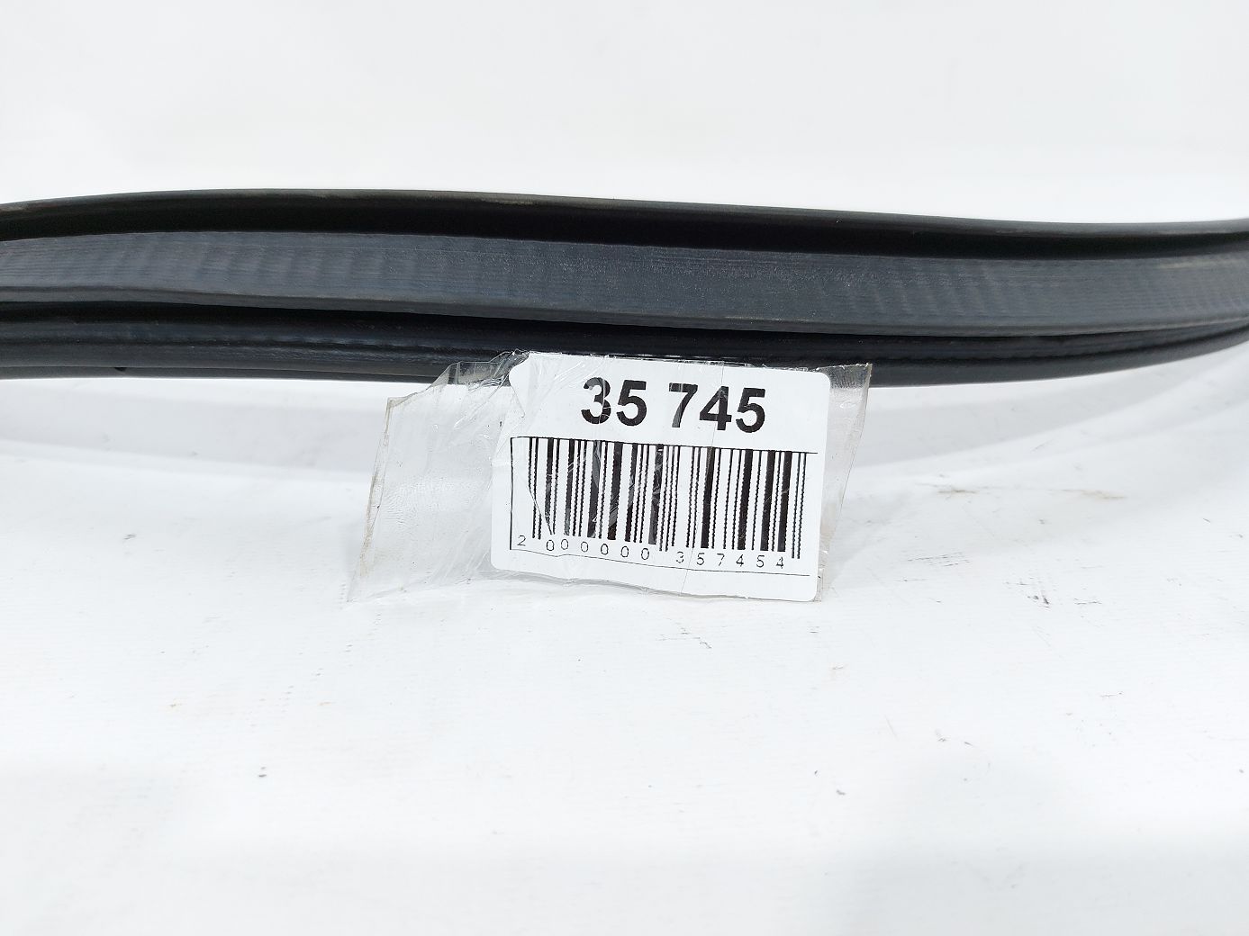 Trax Уплотнительная резинка проёма двери задней левой/правой Chevrolet Trax 2015-2021 94550170 Chevrolet Trax 8 Trax Уплотнительная резинка проёма двери задней левой/правой Chevrolet Trax 2015-2021 94550170 Chevrolet Trax 8