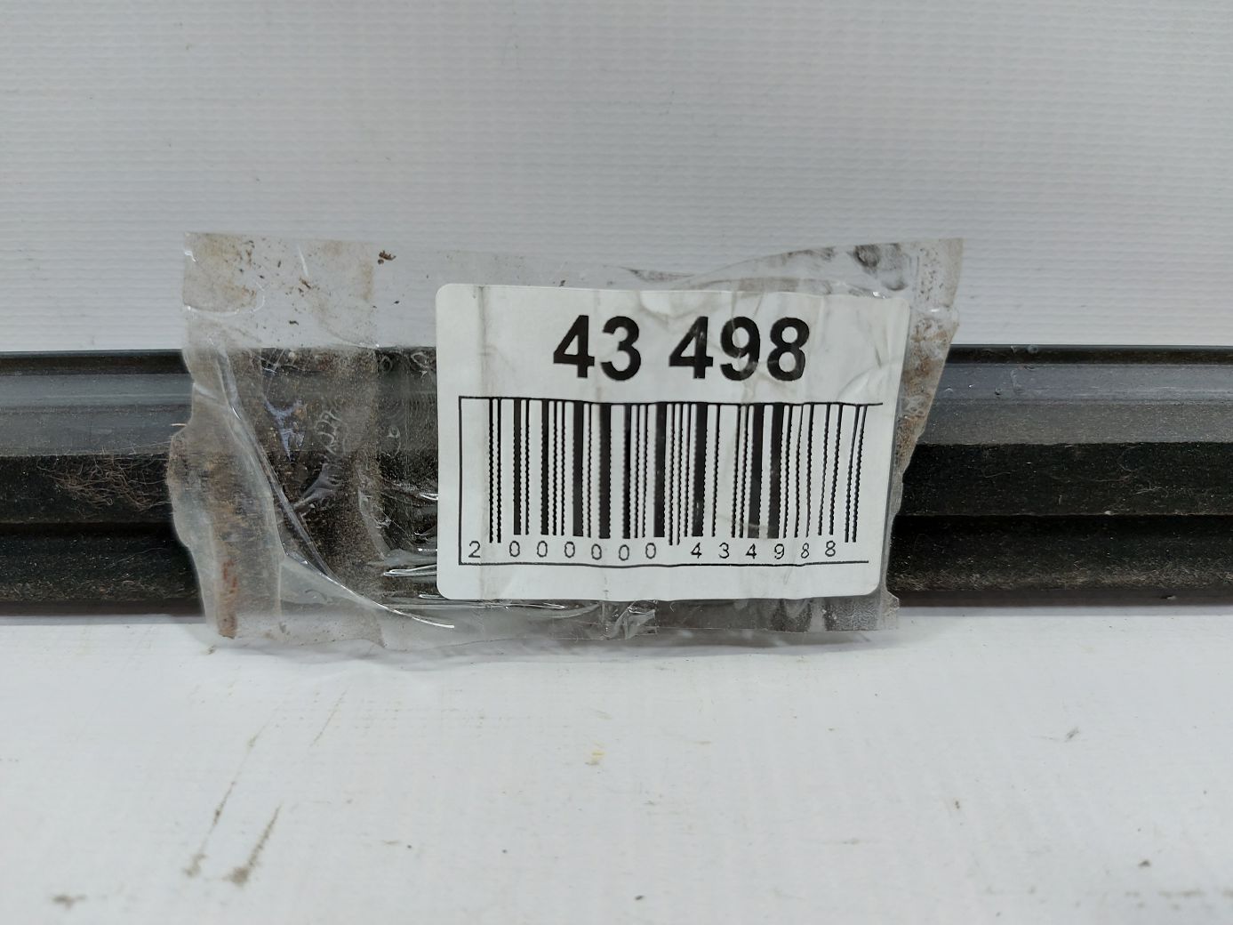 Journey Ущільнювальна гумка скла передньої лівої зовнішня Dodge Journey 2009-2020 5076857AI Dodge Journey 5