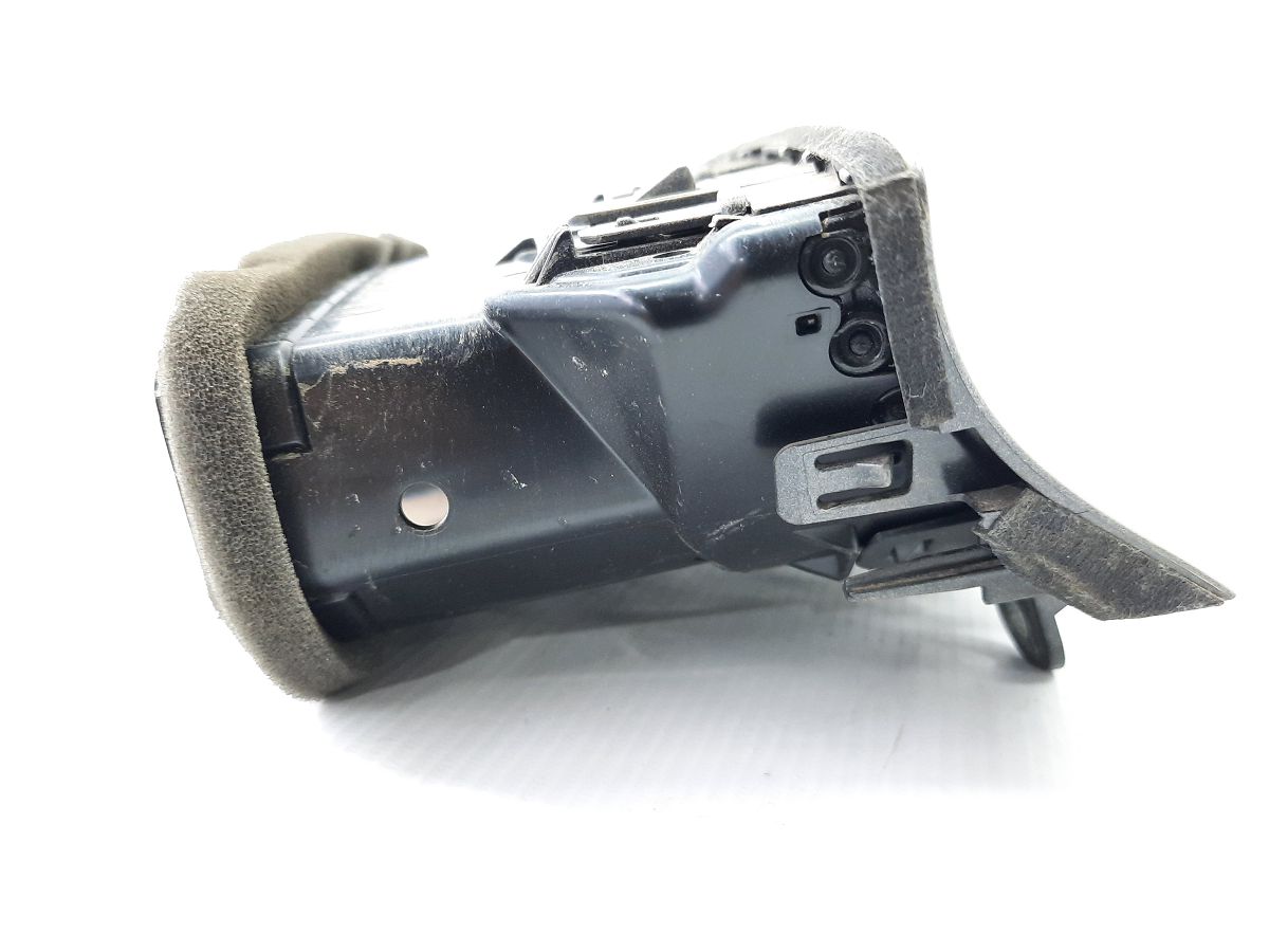 Sentra Решітка повітроводу торпеди центральна Nissan Sentra 2013-2019 250203RA0A Nissan Sentra 7