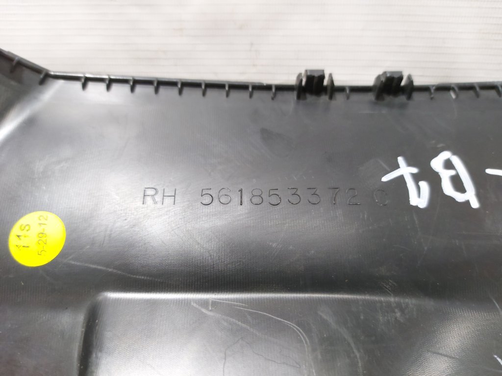 Passat s Обшивка порога внутрішня права Volkswagen Passat S 2012-2019 561853372C82V Volkswagen Passat S 8