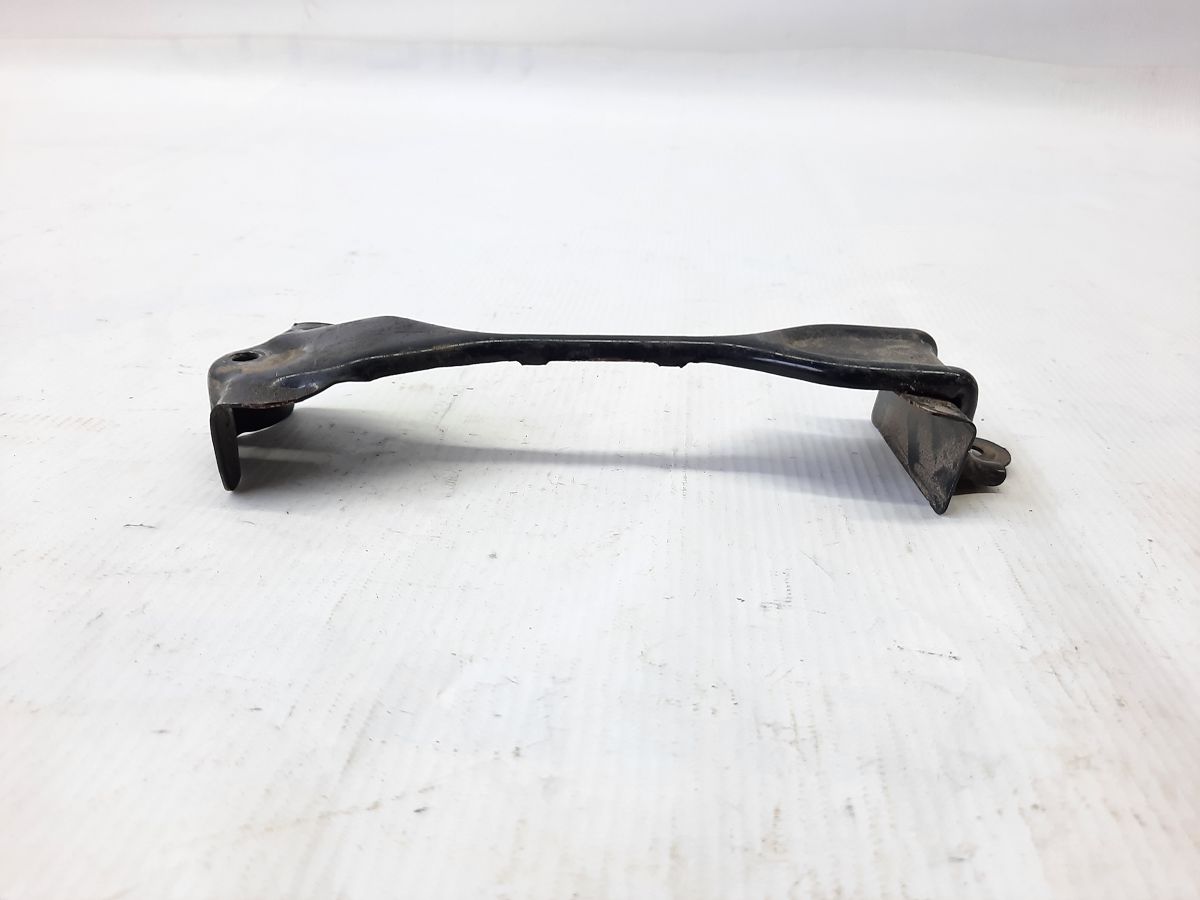 Sentra. Крепление АКБ верхнее Nissan Sentra 2007-2017 244204M800 Nissan Sentra