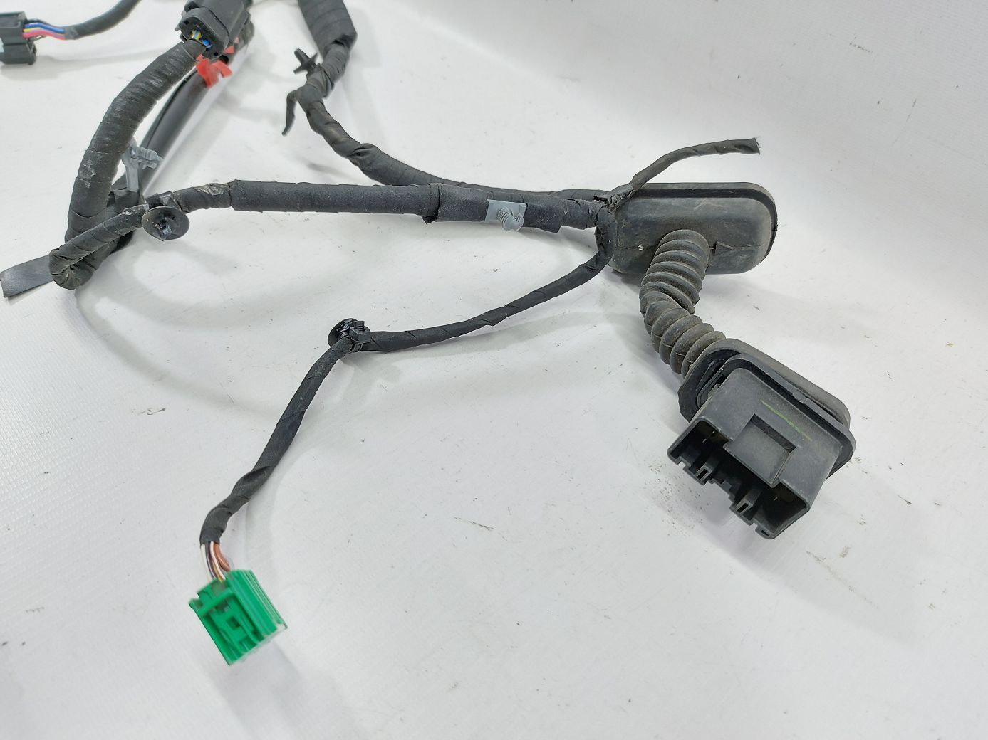 Ats Проводка дверей задньої лівої Cadillac ATS 2014-2015 23477083 Cadillac ATS 2