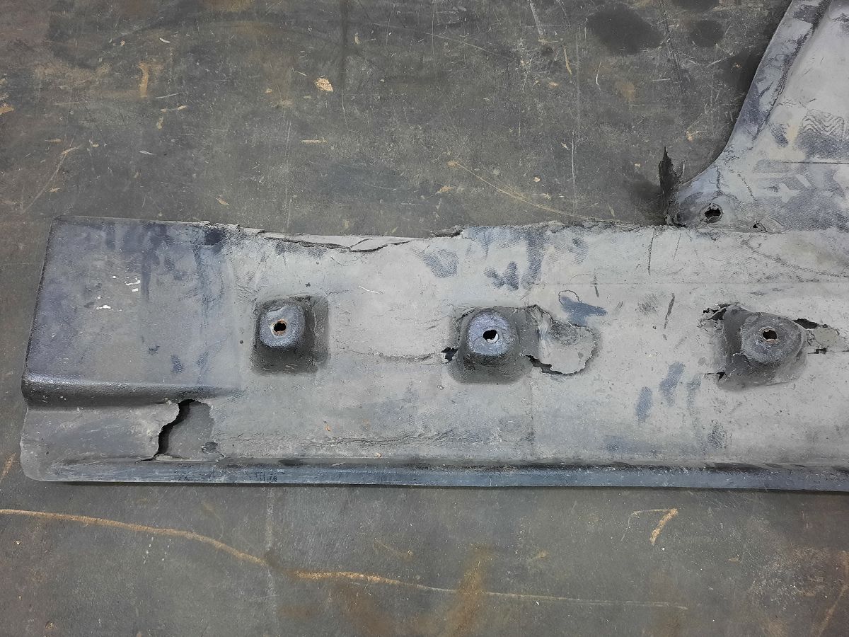 Ats Захист днища лівий Cadillac ATS 2013-2019 23497848 Cadillac ATS 9