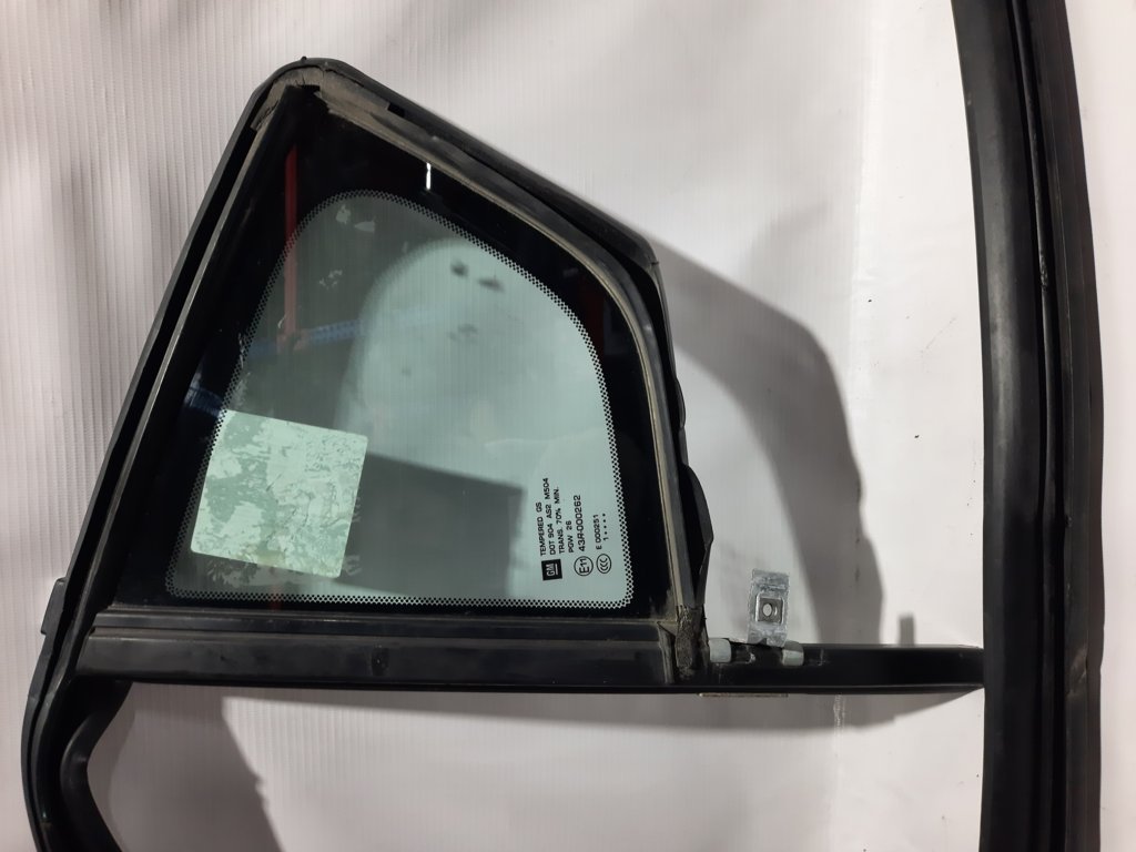 Volt Скло двері задньої лівої Chevrolet Volt 2011-2015 22906077 Chevrolet Volt 5