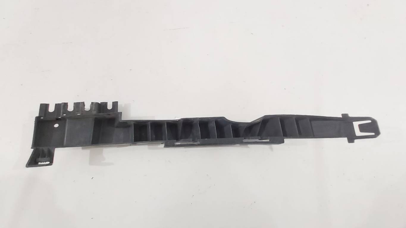 Lacrosse Кріплення переднього бампера ліве під фару Buick Lacrosse 2010-2013 22860583 Buick Lacrosse 3