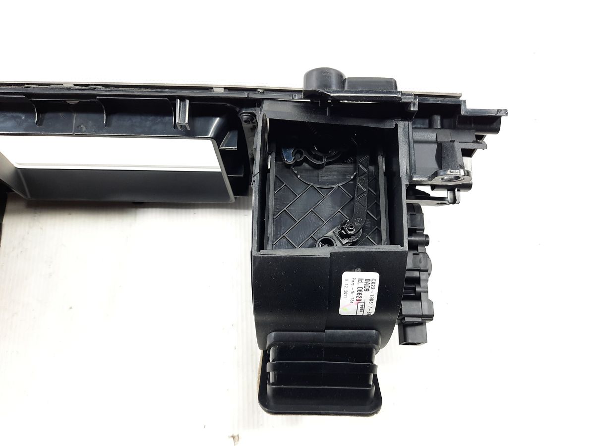 Xf Повітропровід центральний Jaguar XF 2012-2015 C2Z22488 Jaguar XF 7 Xf Повітропровід центральний Jaguar XF 2012-2015 C2Z22488 Jaguar XF 7