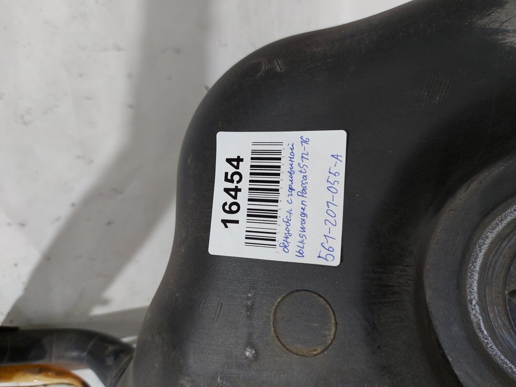 Passat s Бензобак с горловиной Volkswagen Passat S 2012-2016 561201055A Volkswagen Passat S 23
