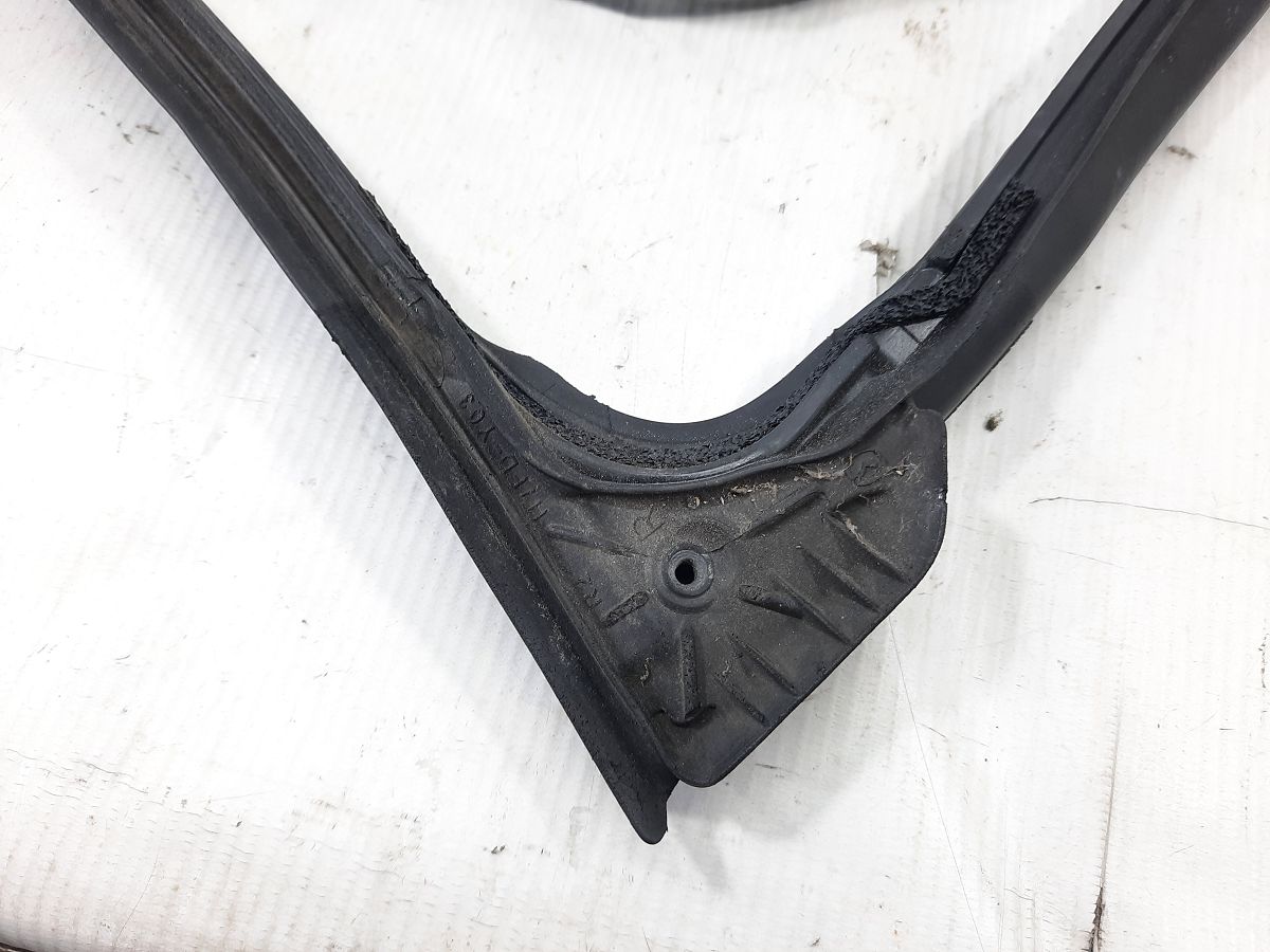 6 Уплотнительная резинка двери передней правой Mazda 6 2014-2017 GHP958760C Mazda 6 3