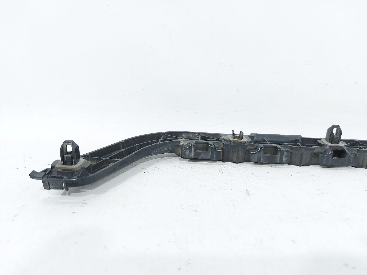 Charger Кріплення бампера заднього праве Dodge Charger 2011-2014 57010288AD Dodge Charger 4