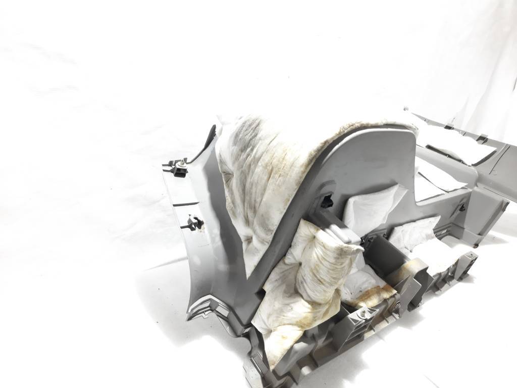 Insight Обшивка багажного отделения правая Honda Insight 2012-2014 84601TM8J12ZA Honda Insight 4