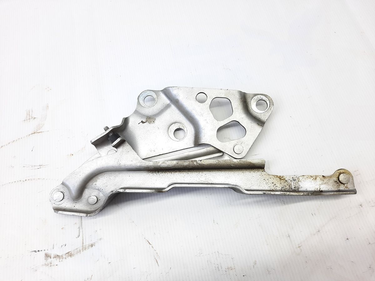 Ats Петля капота права Cadillac ATS 2013-2019 22868253 Cadillac ATS 10