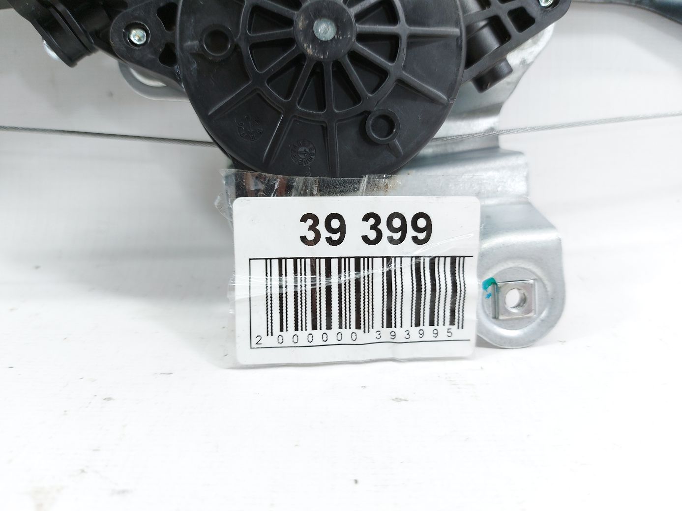 Trax Стеклоподъемник двери передней левой Chevrolet Trax 2016-2021 42693257 Chevrolet Trax 4